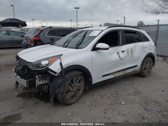 KNDCC3LC8H5069402 KIA NIRO EX