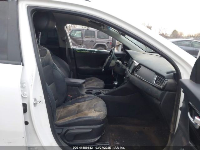 KNDCC3LC8H5069402 KIA NIRO EX