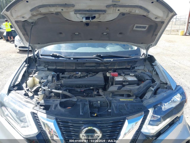 Nissan ROGUE S 2019 5N1AT2MT7KC766168 Image 10