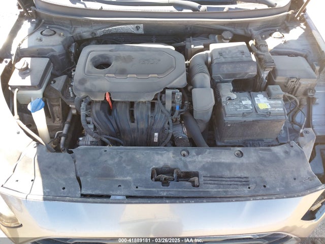 5NPE24AF6KH743102 Hyundai SONATA SE