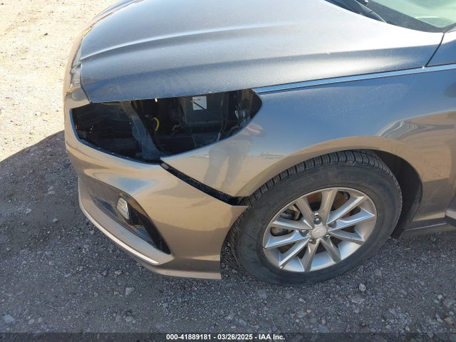 5NPE24AF6KH743102 Hyundai SONATA SE
