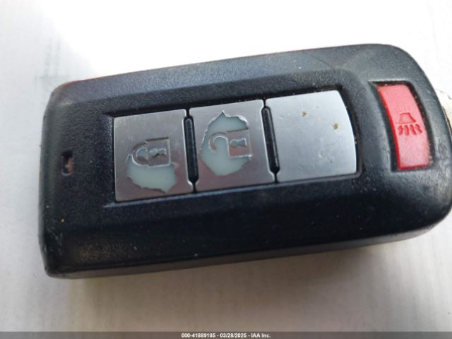 JA4AD3A38KZ005345 Mitsubishi Outlander Se