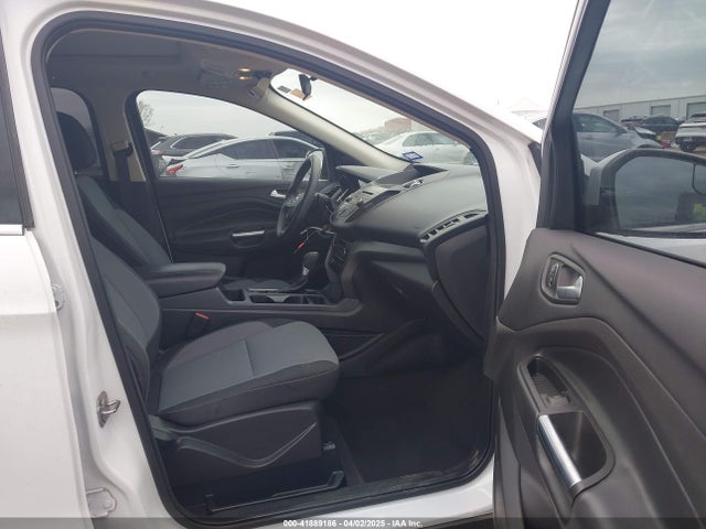 1FMCU0G94HUA24887 Ford ESCAPE SE