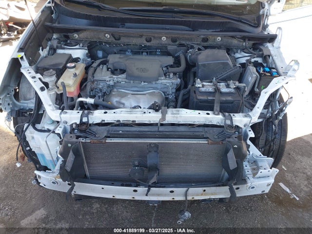 JTMWFREV5JJ741922 Toyota Rav4 Xle