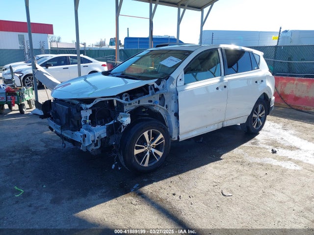 JTMWFREV5JJ741922 Toyota Rav4 Xle