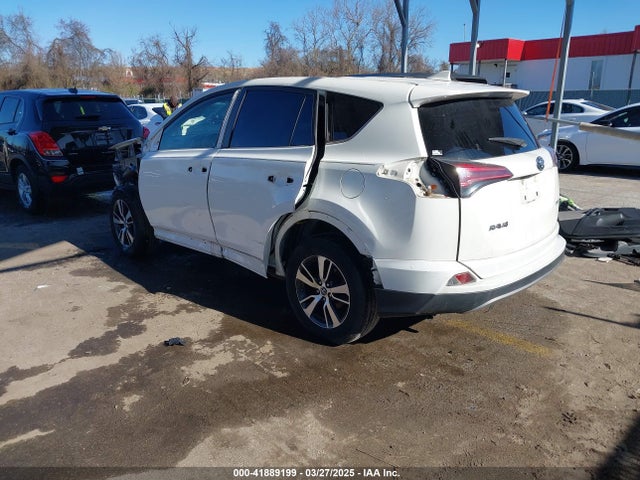 JTMWFREV5JJ741922 Toyota Rav4 Xle