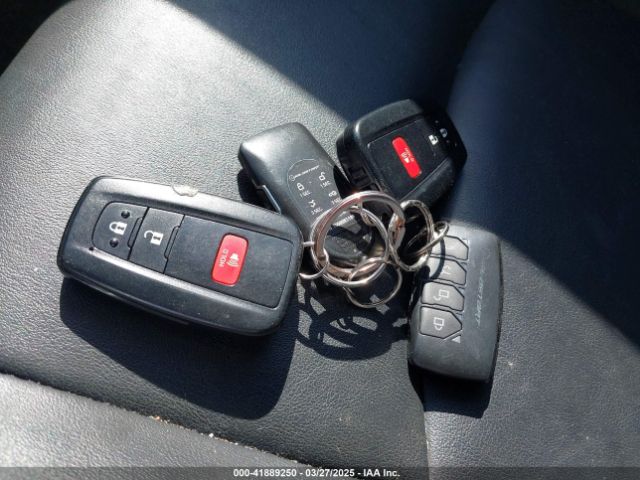 JTDKARFU5G3017146 Toyota Prius Four