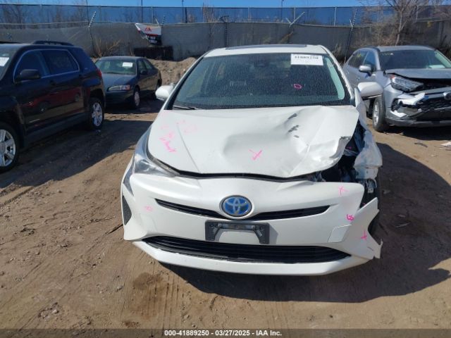 JTDKARFU5G3017146 Toyota Prius Four