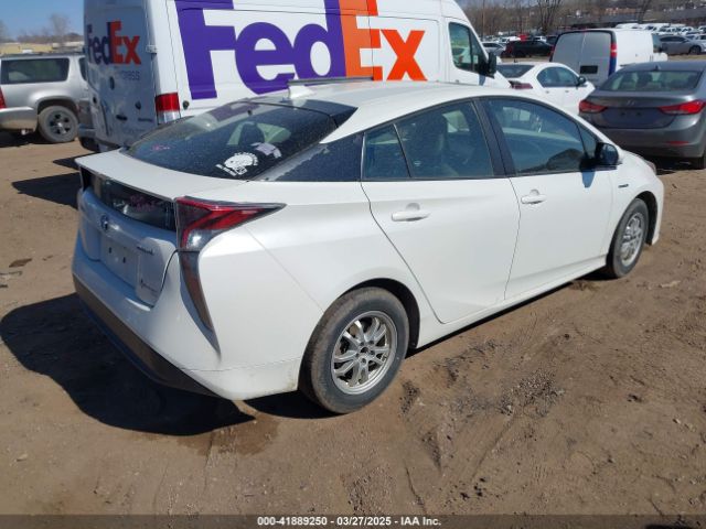 JTDKARFU5G3017146 Toyota Prius Four