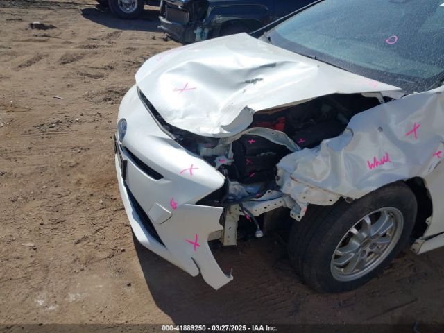 JTDKARFU5G3017146 Toyota Prius Four