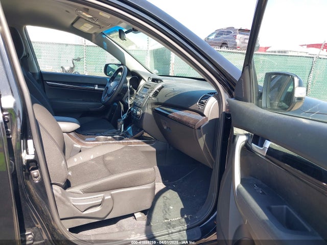 5XYKT4A71EG515027 KIA Sorento Lx V6