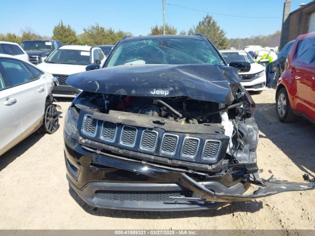 3C4NJCBB4MT532251 Jeep Compass Latitude Fwd