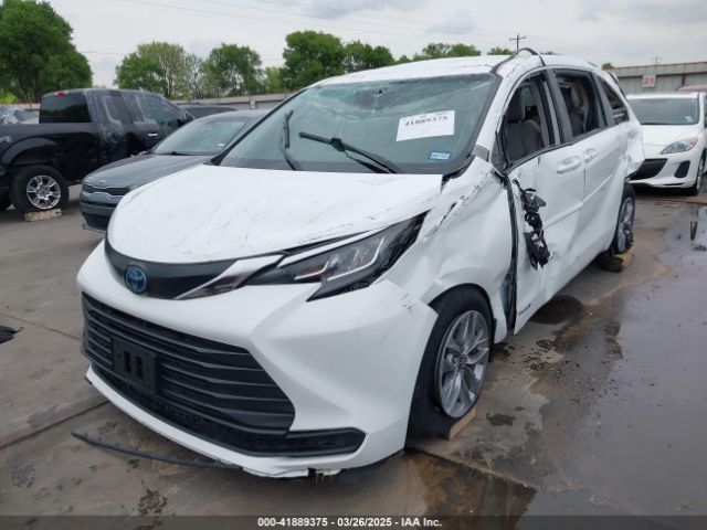 5TDKRKEC9MS056647 Toyota SIENNA LE