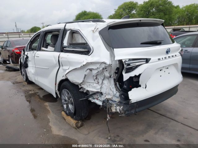 5TDKRKEC9MS056647 Toyota SIENNA LE