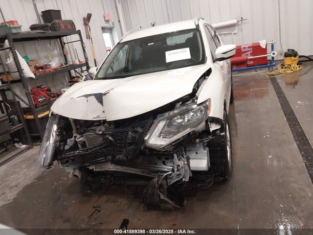JN8AT2MTXLW040328 Nissan Rogue Sv Fwd