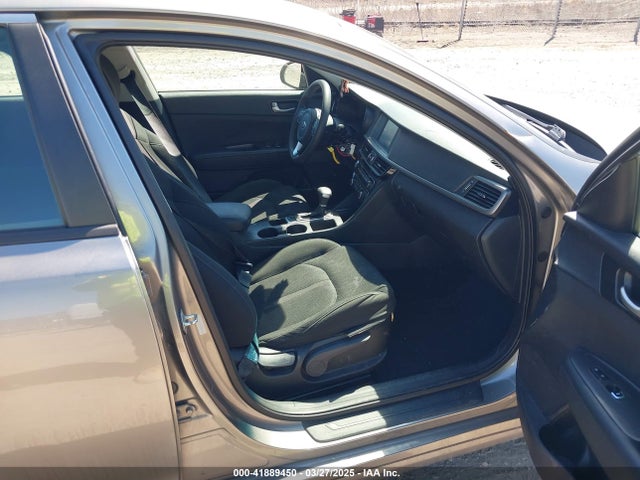 5XXGT4L34JG225587 KIA Optima Lx