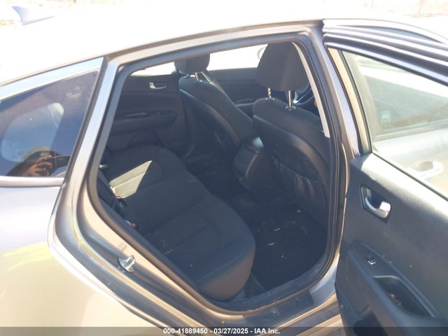 5XXGT4L34JG225587 KIA Optima Lx