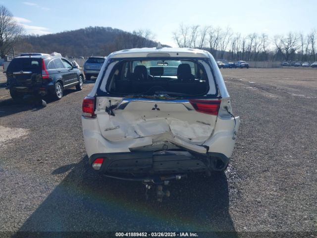 JA4AD3A37KZ030611 Mitsubishi Outlander Se