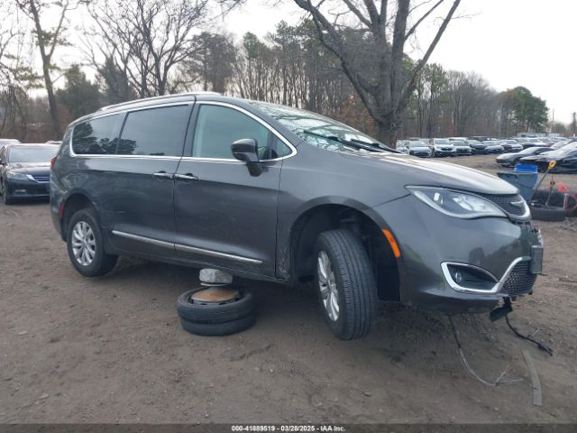 2C4RC1EG9JR234929 Chrysler Pacifica Touring L Plus