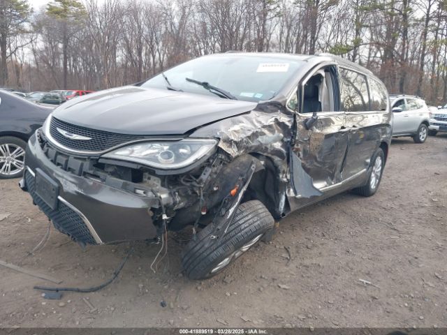 2C4RC1EG9JR234929 Chrysler Pacifica Touring L Plus