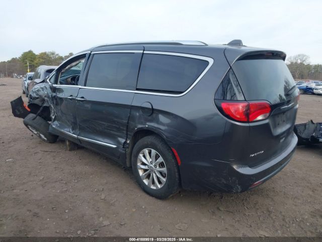 2C4RC1EG9JR234929 Chrysler Pacifica Touring L Plus