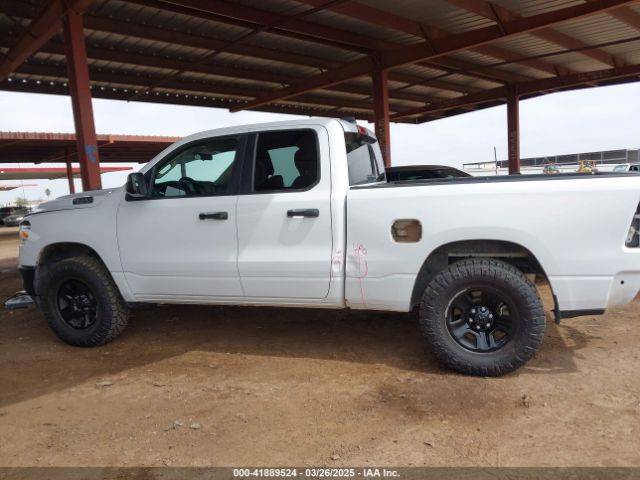 1C6SRFCT4KN612951 RAM 1500 Tradesman  4x4 6'4 Box