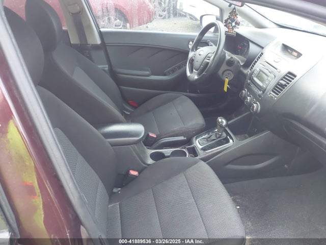 3KPFK4A7XHE118082 KIA FORTE LX