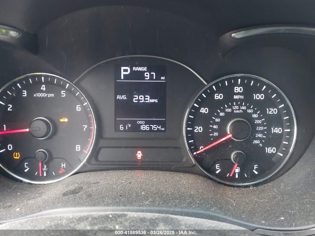 3KPFK4A7XHE118082 KIA FORTE LX