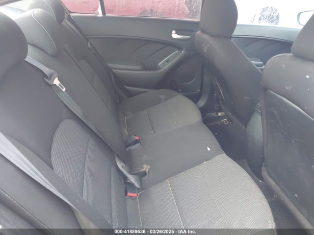 3KPFK4A7XHE118082 KIA FORTE LX