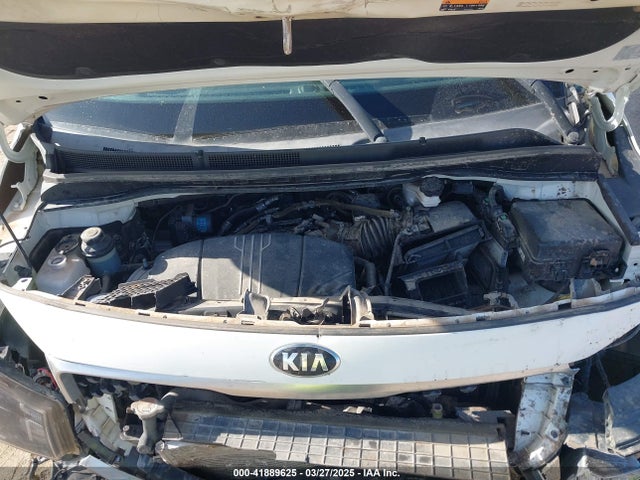 KNDMB5C18G6142343 KIA SEDONA LX