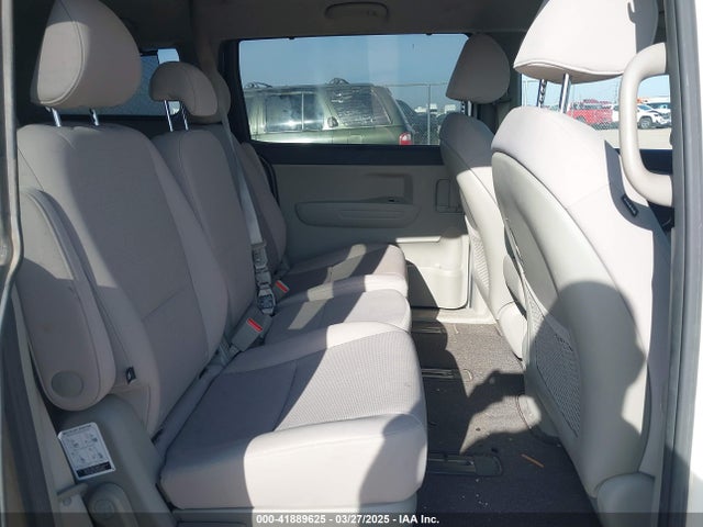 KNDMB5C18G6142343 KIA SEDONA LX