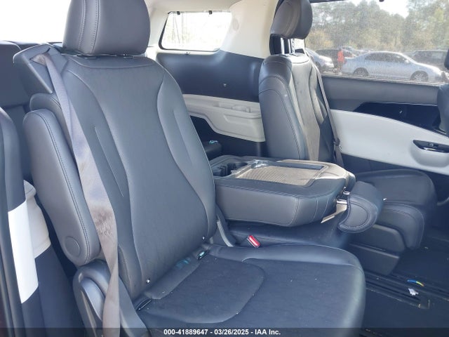 KNDNC5H37R6390534 KIA Carnival Mpv Ex