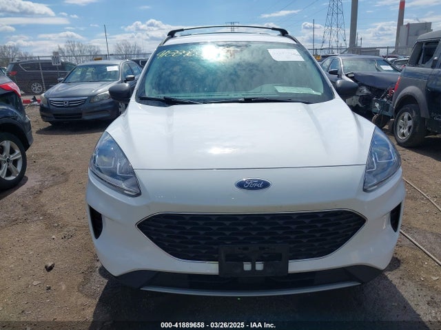 1FMCU9G67NUB62770 Ford ESCAPE SE