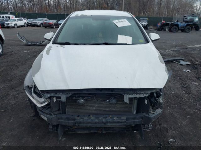 5NPE24AF1KH771065 Hyundai SONATA SE