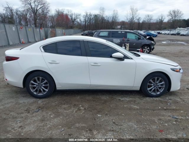 JM1BPAAL6M1310589 Mazda Mazda3 2.5 S
