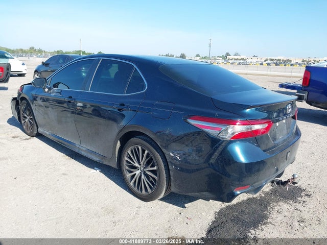 4T1B11HK5JU592499 Toyota CAMRY SE