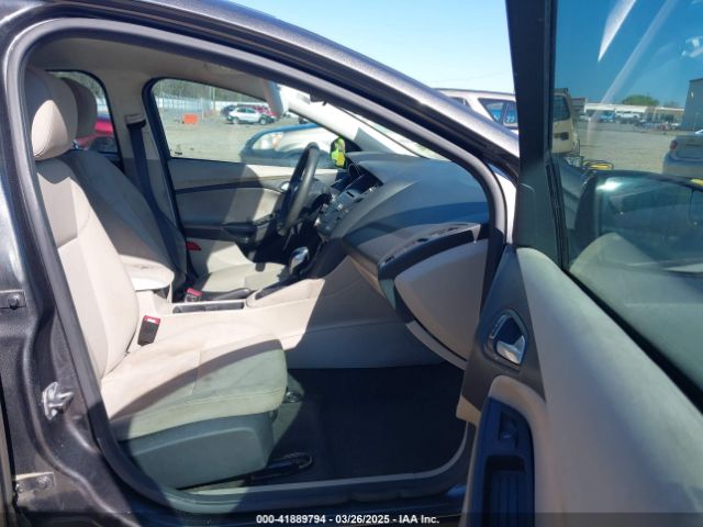 1FADP3F20GL279617 Ford FOCUS SE
