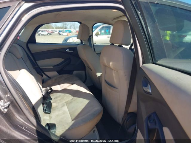 1FADP3F20GL279617 Ford FOCUS SE