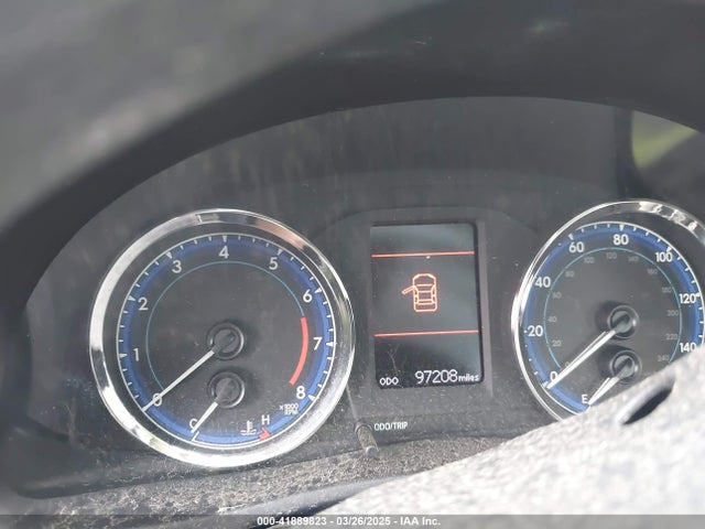 5YFBURHE6HP692462 Toyota COROLLA LE