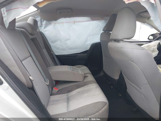 5YFBURHE6HP692462 Toyota COROLLA LE