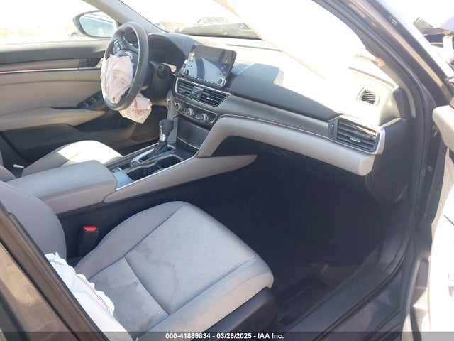 1HGCV1F13JA072585 Honda ACCORD LX