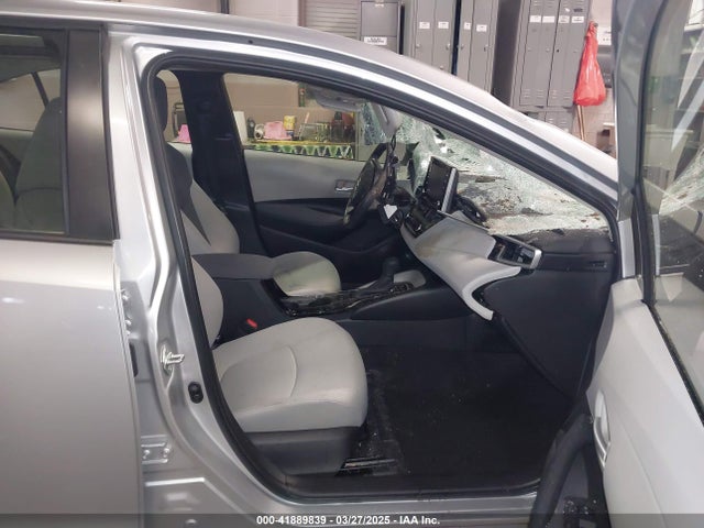 JTDEPRAE3LJ087410 Toyota COROLLA LE