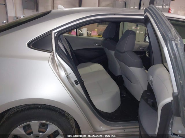JTDEPRAE3LJ087410 Toyota COROLLA LE