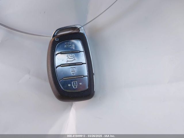 KM8J33AL1JU817635 Hyundai Tucson Sport