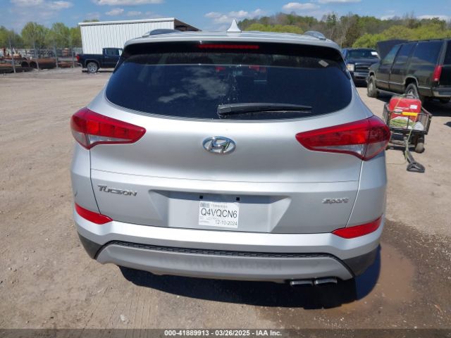KM8J33AL1JU817635 Hyundai Tucson Sport