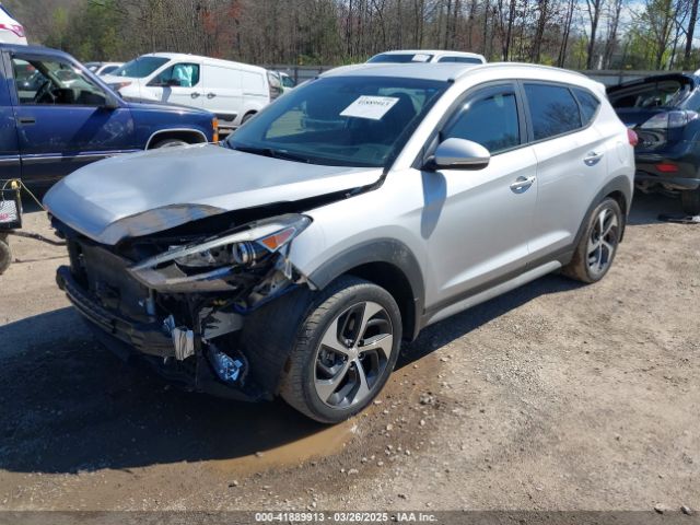 KM8J33AL1JU817635 Hyundai Tucson Sport