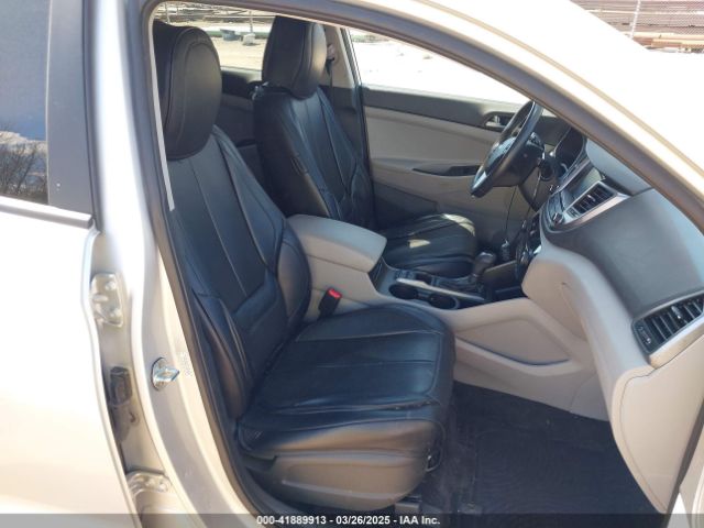 KM8J33AL1JU817635 Hyundai Tucson Sport