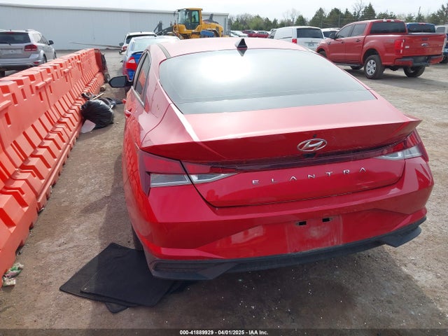 5NPLS4AG0NH077407 Hyundai ELANTRA SEL