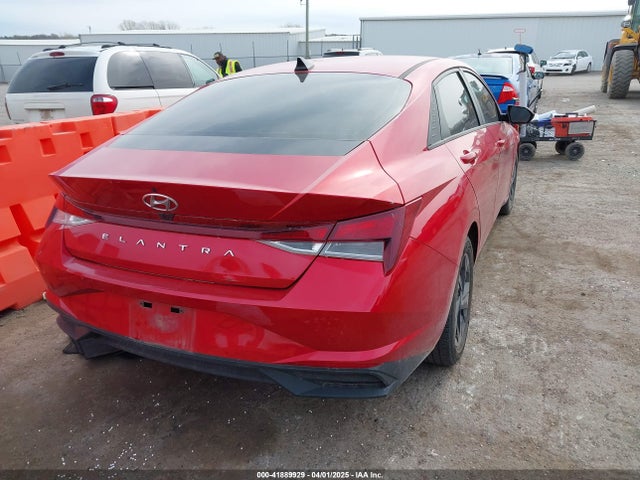5NPLS4AG0NH077407 Hyundai ELANTRA SEL