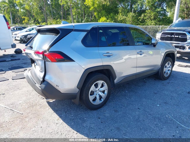 2T3K1RFV8RC286686 Toyota RAV4 LE